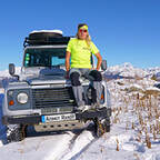 Yann accompagnateur en montagne vient vous chercher pour votre sortie raquette à neige ou soirée igloo
